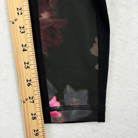 Lululemon Ankle Leggings Size 4 Black Floral Print Front Leg Panels - Picture 10 of 10